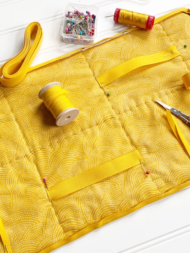 Quilted Travel Roll: Add binding