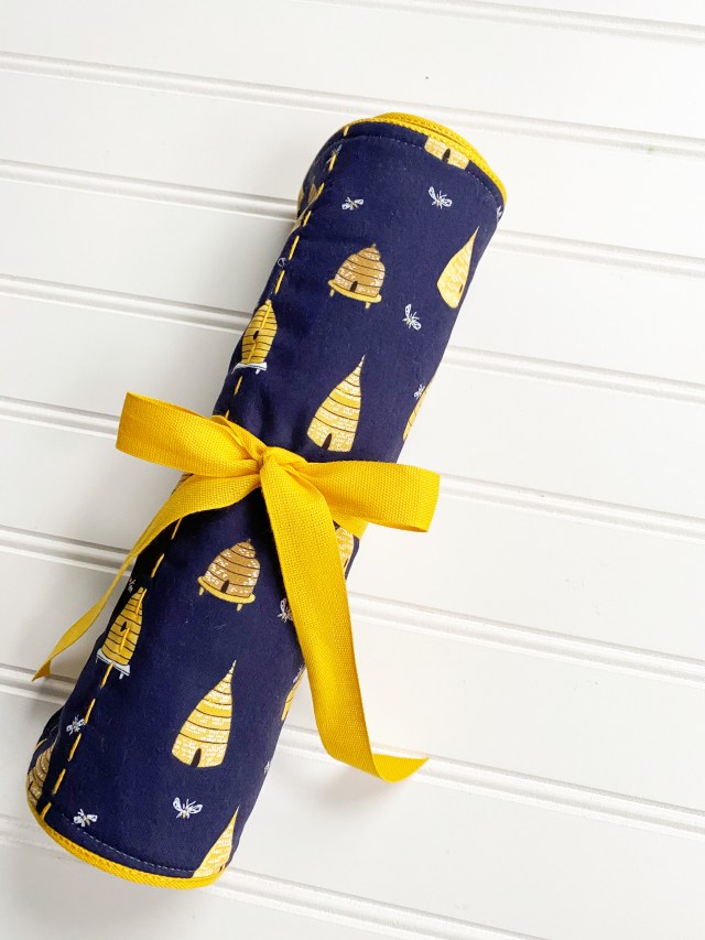 Quilted Travel Roll: Finished Product