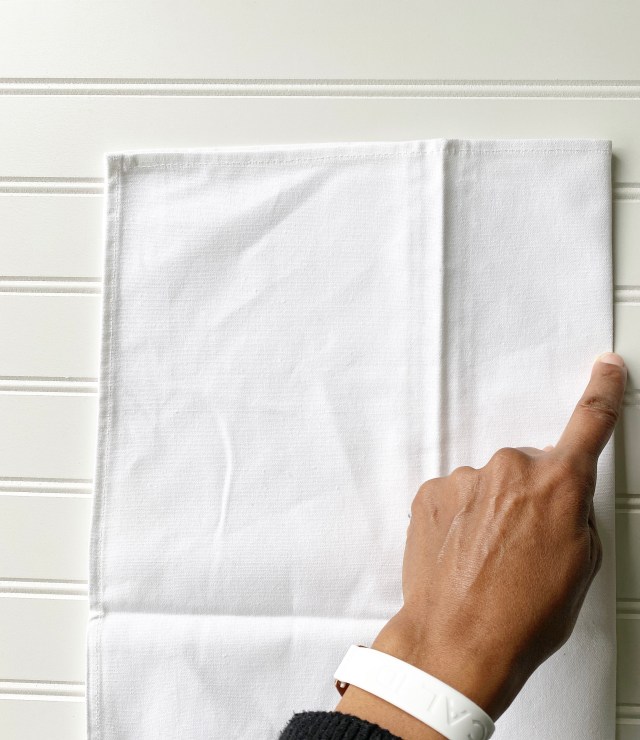 Hugs and Kisses Embroidered: Hoop the tea towel 