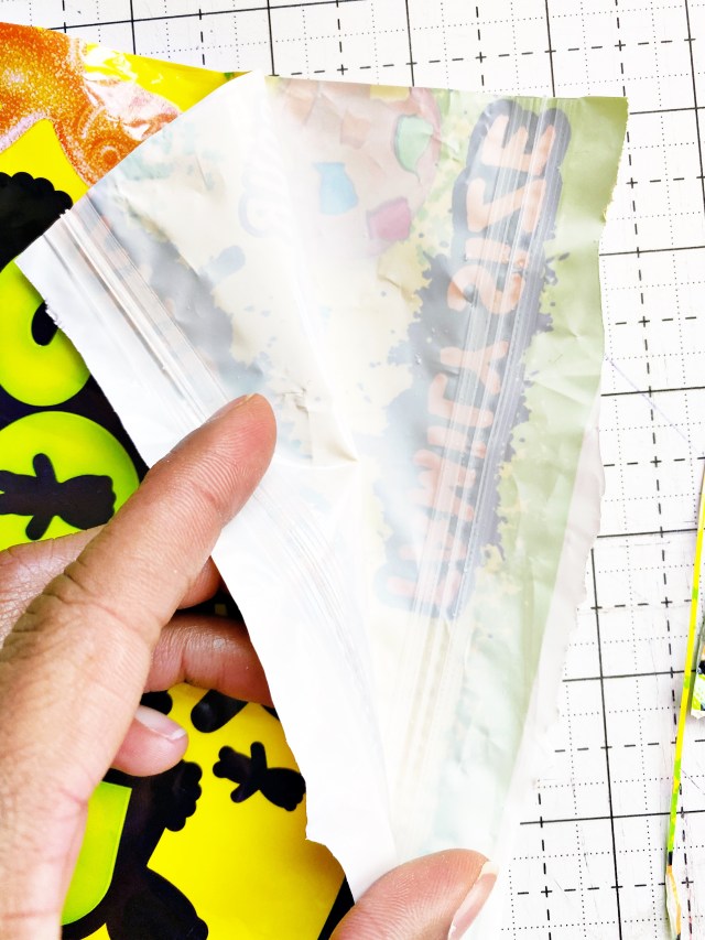 Candy Pouch 5: Cut the candy bag